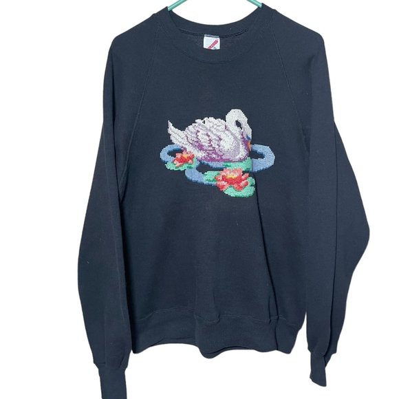 VTG Cross-stitch Swan Crewneck - Picture 4 of 4